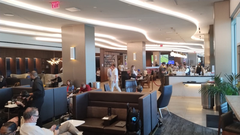 laxlounge1.jpg