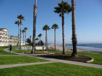 Kon Tiki Inn hotel Pismo Beach - uitzicht vanaf ons terras