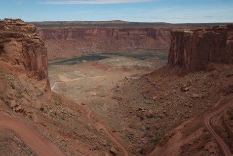 Mineral Bottom road